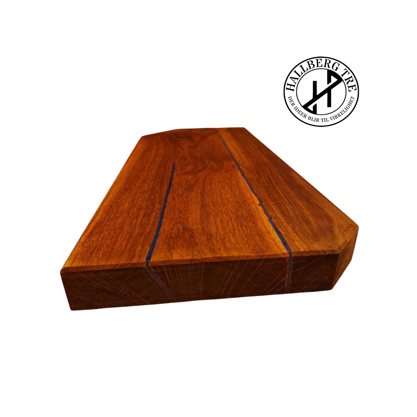 Et stykke Iveland til ditt hjem – Unik serveringsfjøl i mørk eik og blå epoxy